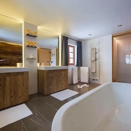 Gastehaus Futerova Zell am See